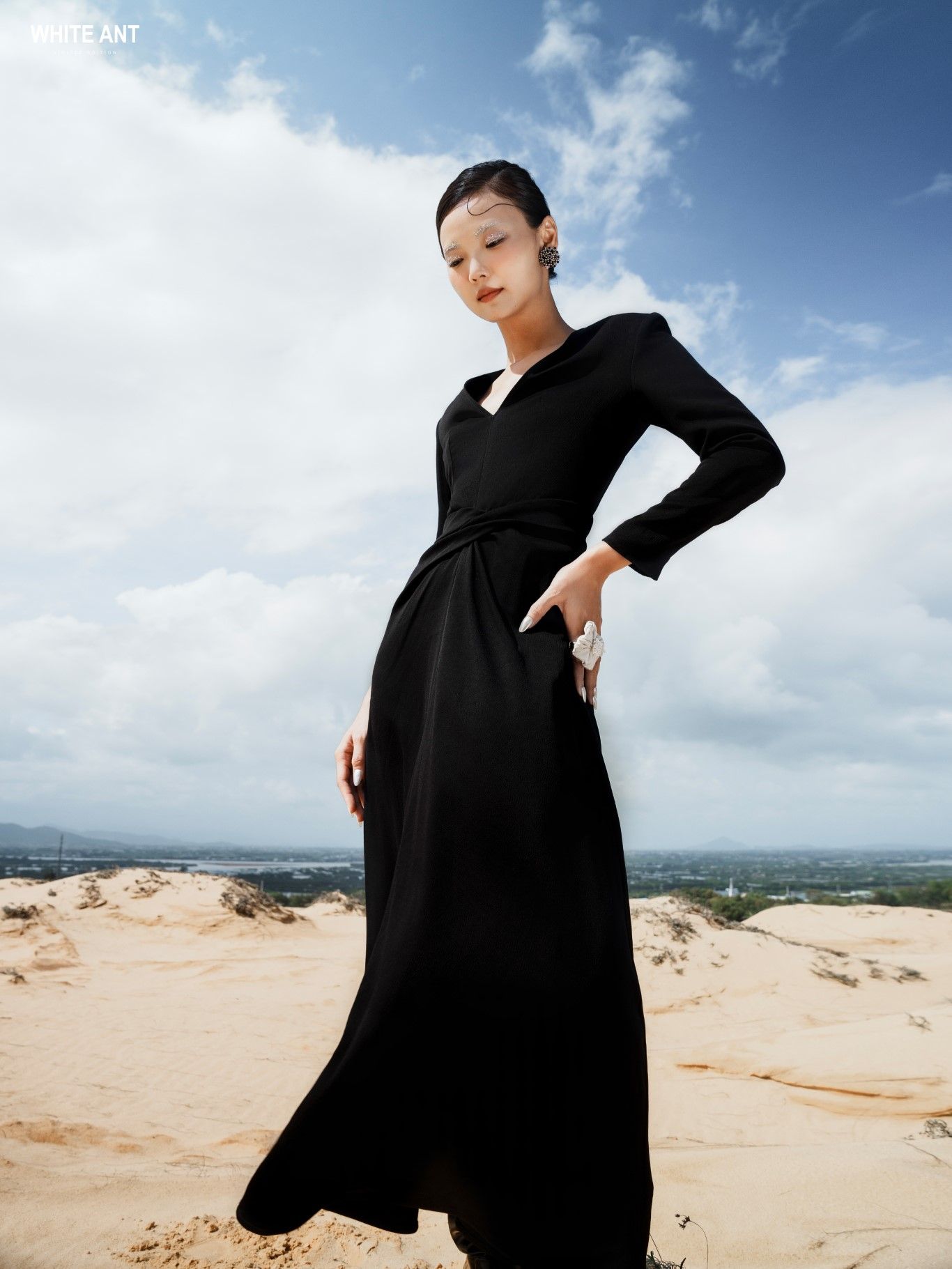 DIA V-NECK WRAP DRESS
