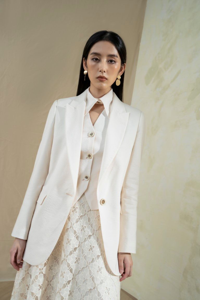 Áo Blazer Nữ Tay Dài White Ant IRIS VEST 180500021.980