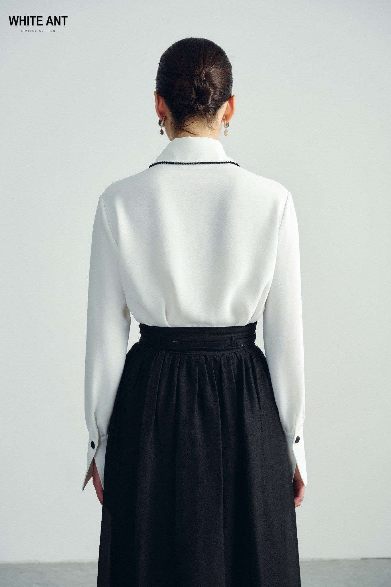 EMERY ROUND COLLAR BLOUSE