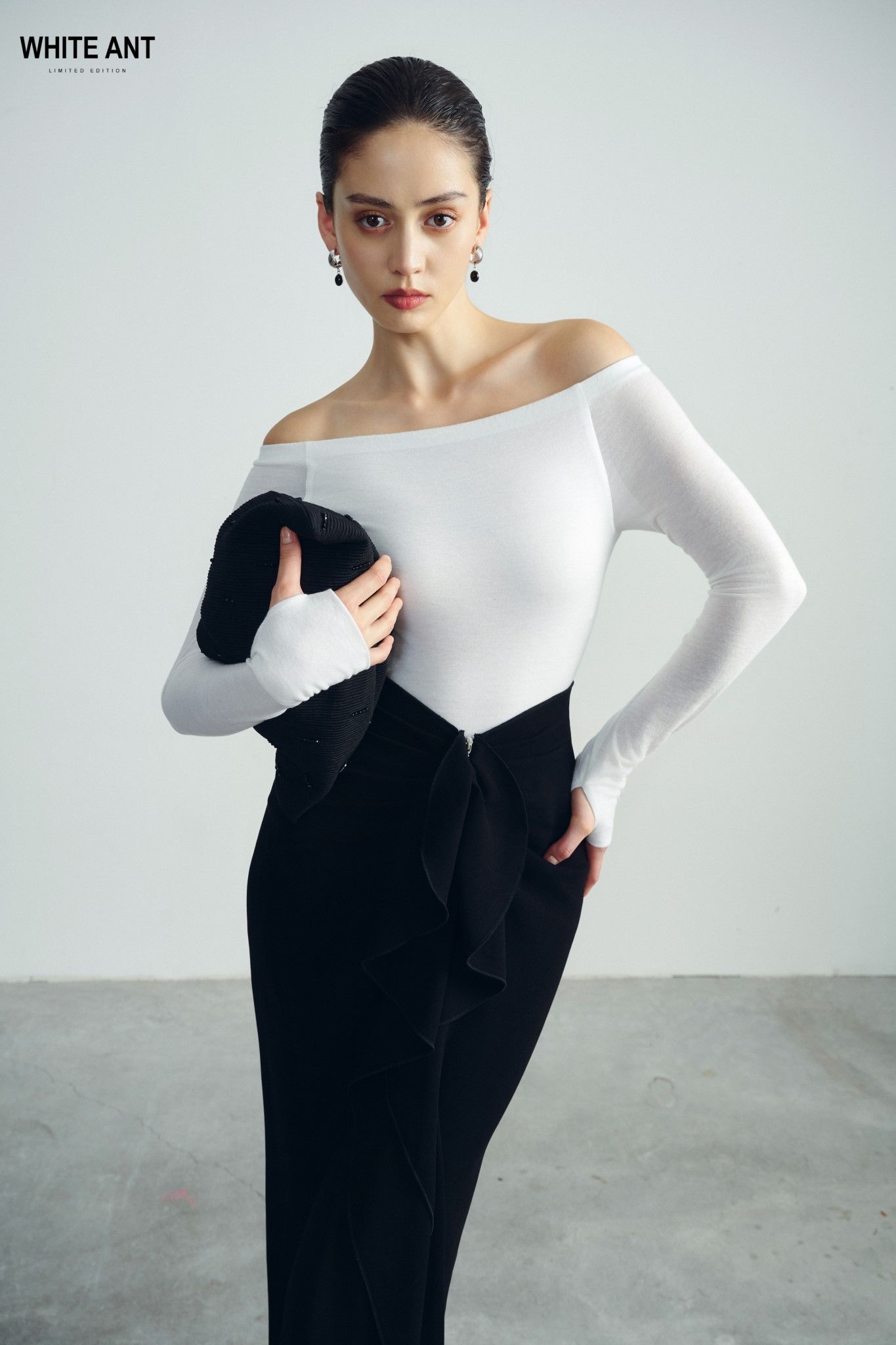 ANNIE ASYMMETRIC SKIRT