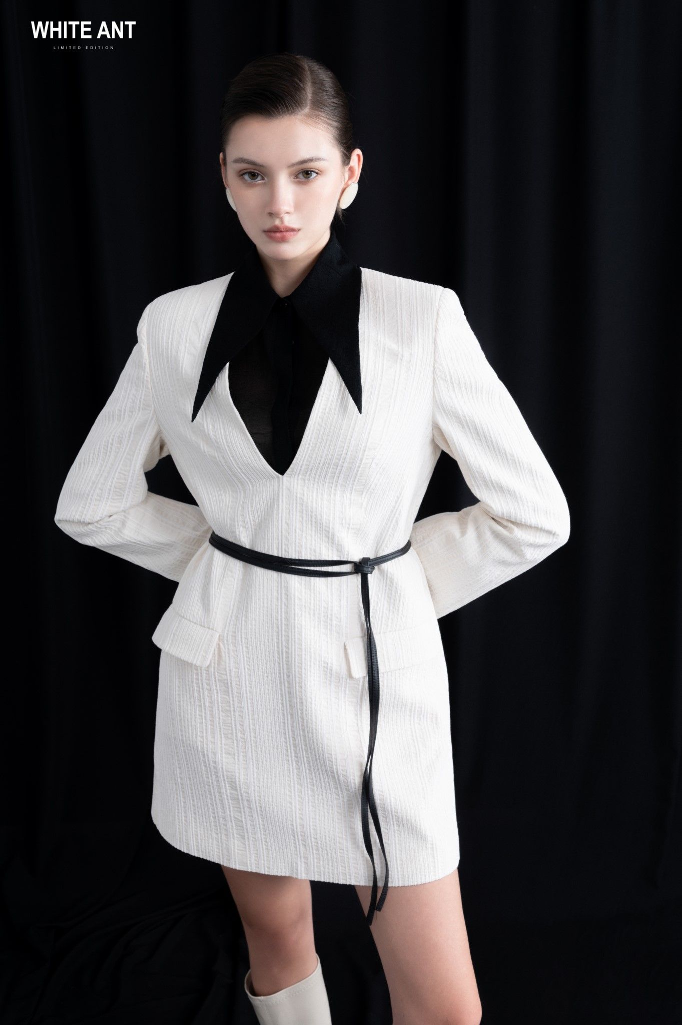 MATT V-NECKLINE DRESS