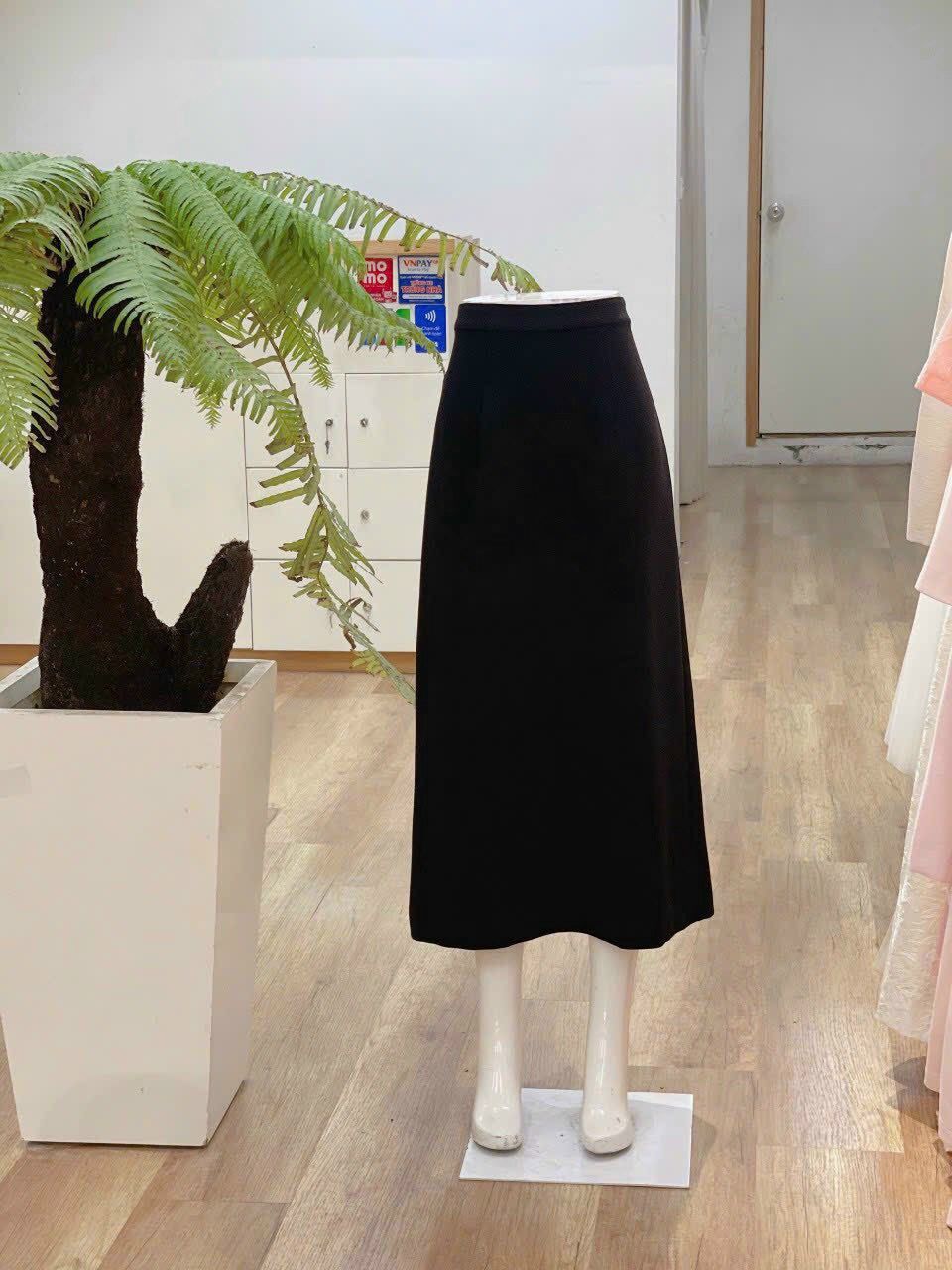 Chân Váy Đuôi Cá Nữ White Ant SUSI MIDI SKIRT 110103009