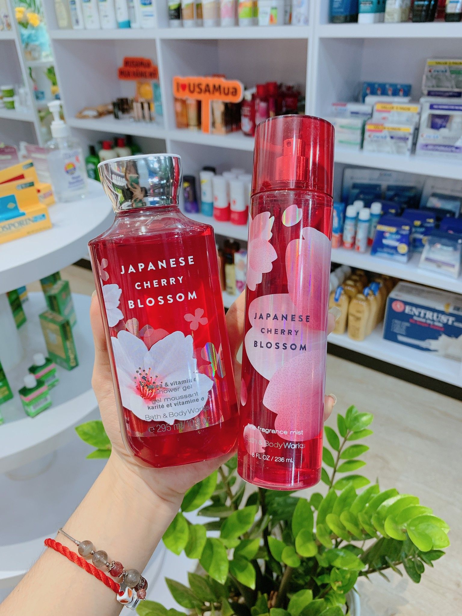 Sữa Tắm BBW Japanese Cherry Blossom Shea & Vitamin E, 295ml