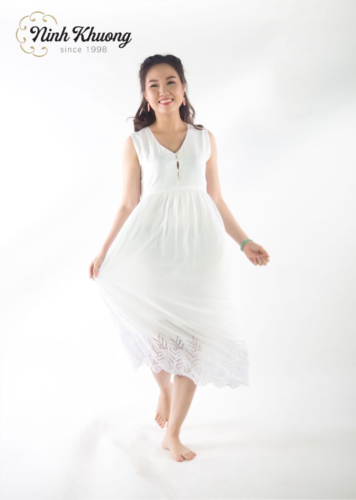 Beach dress with two straps (adult-sized lace fabric)