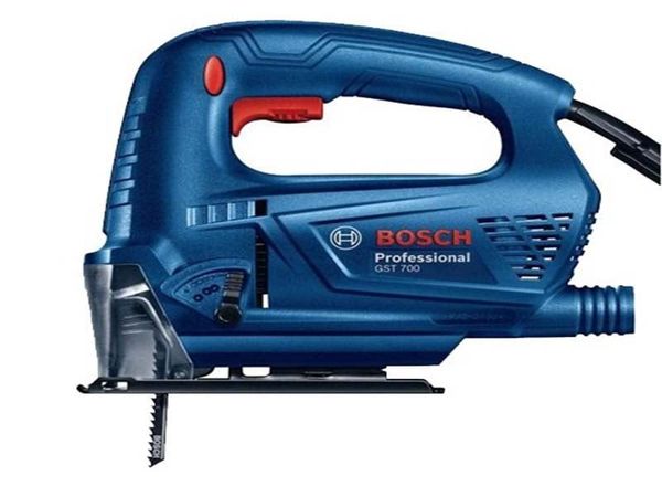 MÁY CƯA LỘNG / MÁY CƯA ĐĨA BOSCH GST 700