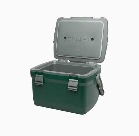 thung-dung-da-cam-trai-cau-ca-stanley-adventure-cooler-16qt