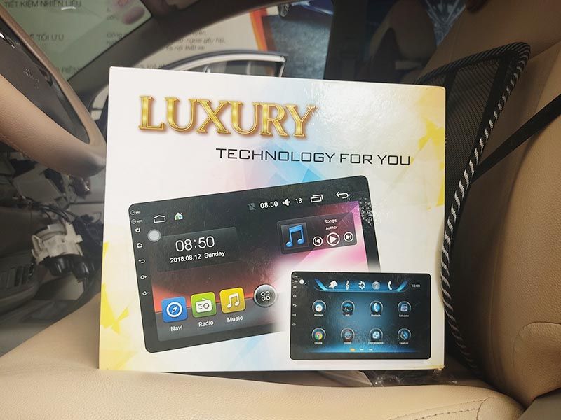 Màn hình DVD Luxury Andriod cho xe Innova