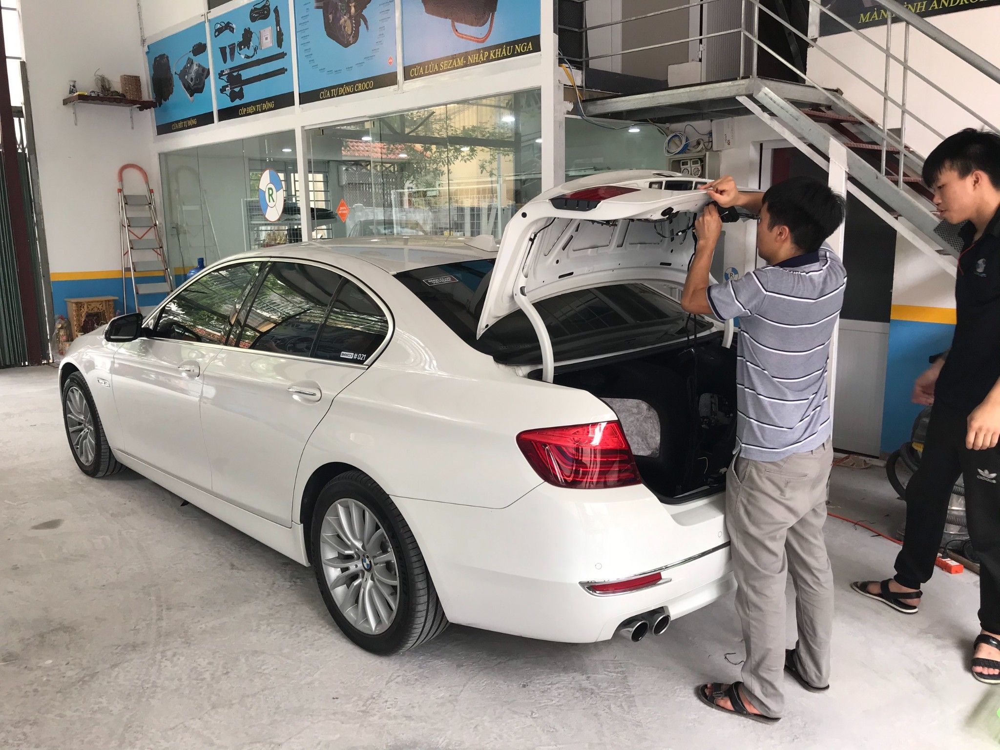 Xưởng Độ Xe Sang BMW Chuyên Nghiệp ở Hà Nội & Sài Gòn