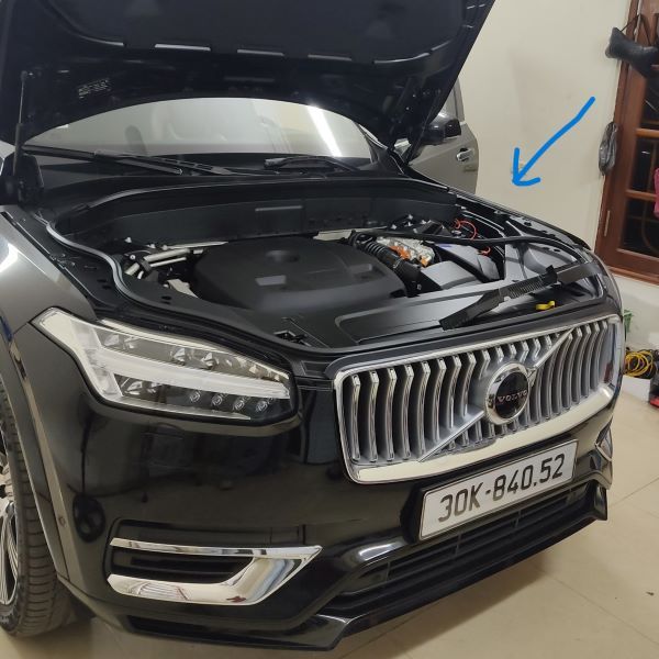 Bậc bước chân lên xuống điện cho xe Volvo XC90