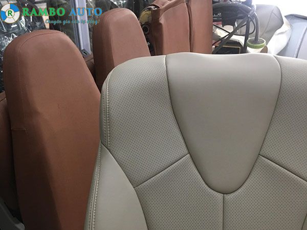 Bọc ghế da Toyota Venza