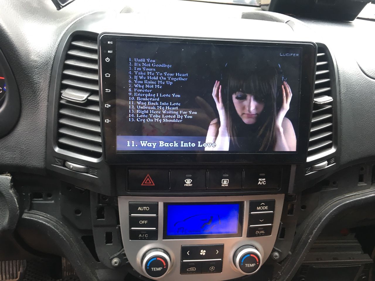 Màn hình DVD CARPAD cho xe  HYUNDAI SANTAFE