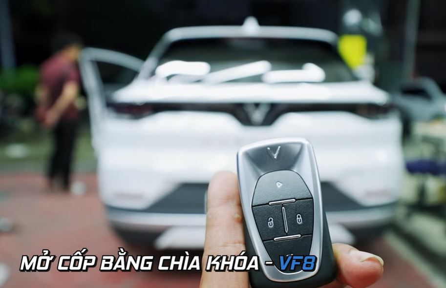 Độ Cốp Điện Tự Động Xe Vinfast VF8 - Rambo Auto