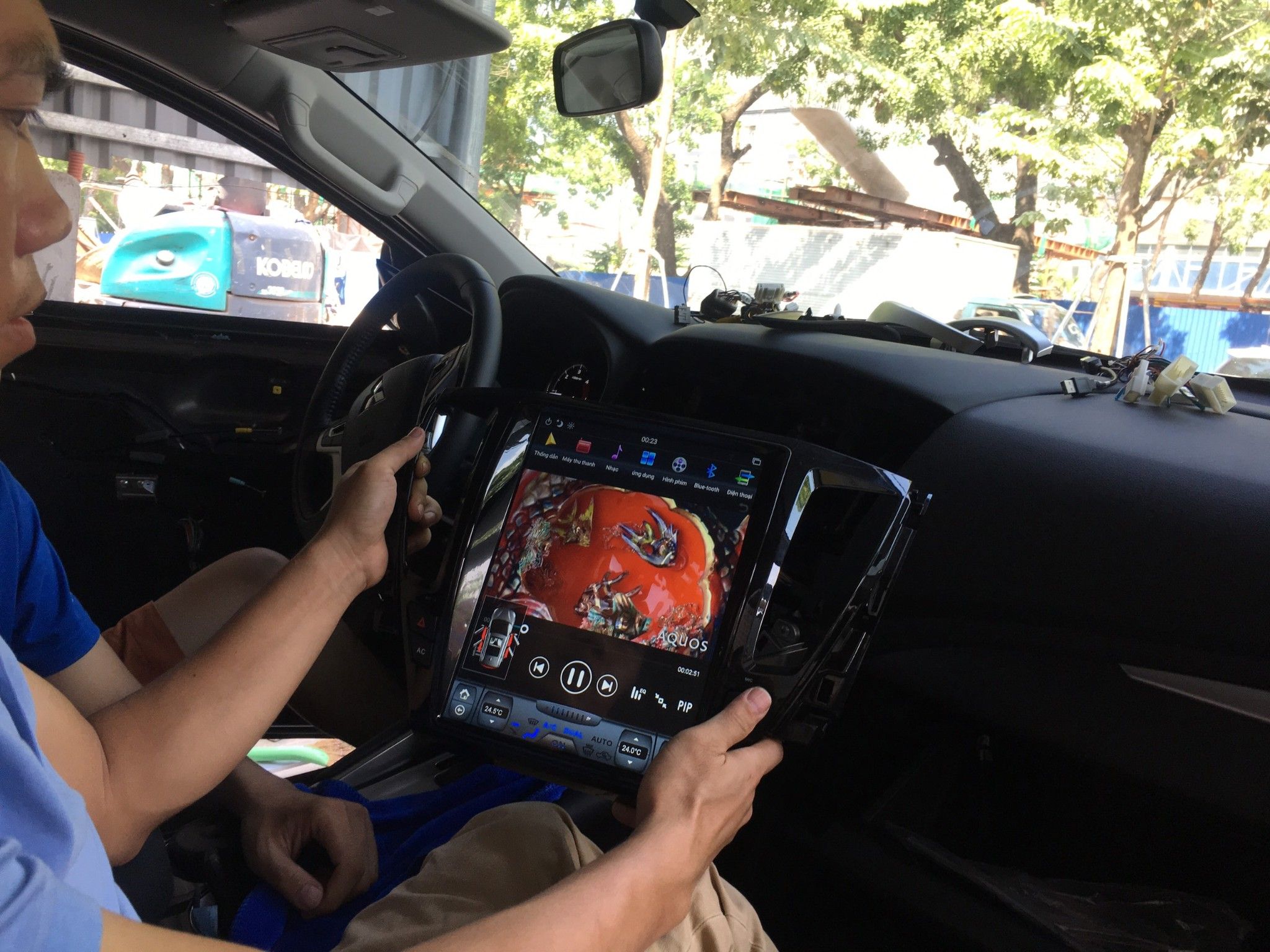 Màn hình Tesla Kiri xe Mitsubishi Pajero Sport 2016+ Android 7.1 - 12.1 inchs
