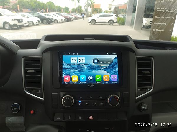 Màn hình Android OLED C2 xe Hyundai Solati