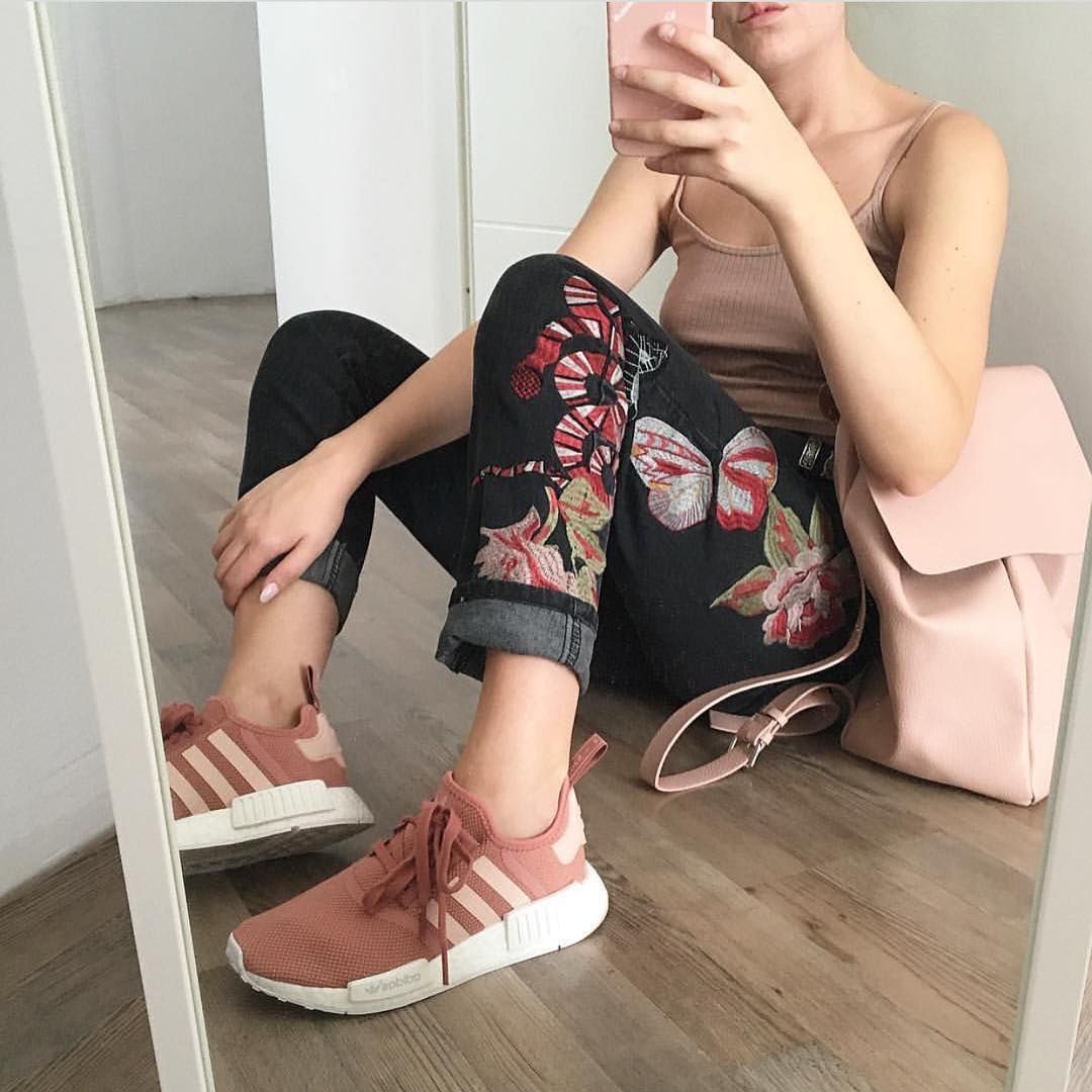 Adidas NMD R1 Raw Pink