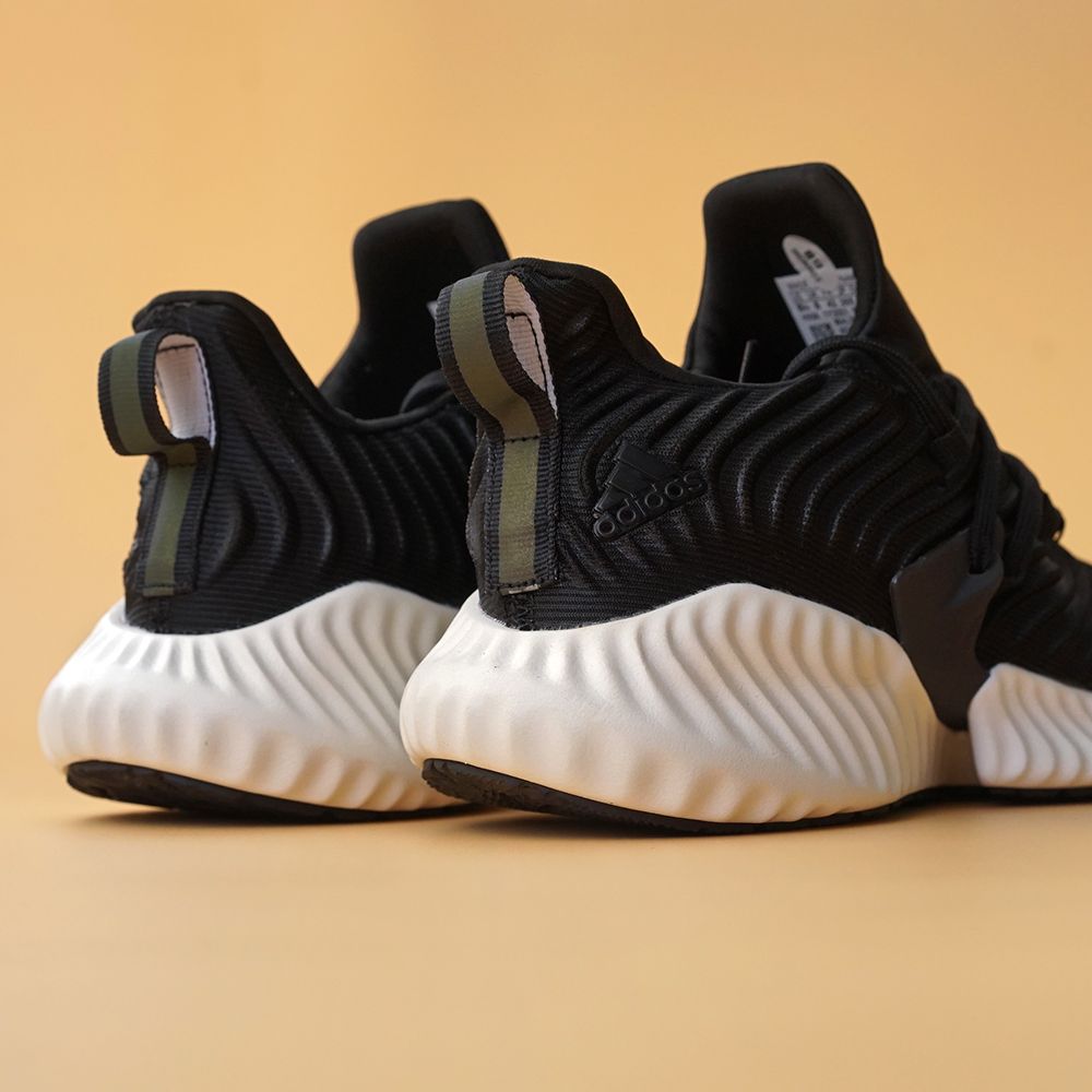 Giày Alphabounce Instinct Đen trắng