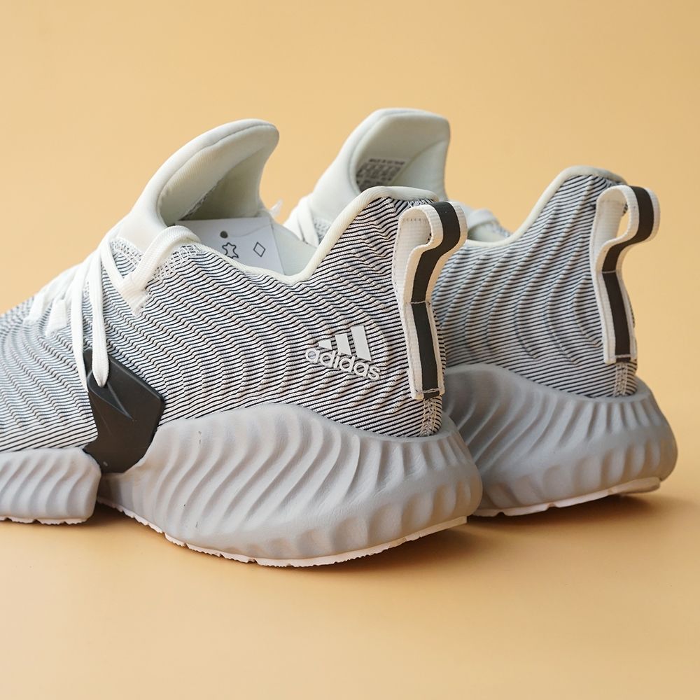  Giày Alphabounce Instinct Xám Trắng 2018 