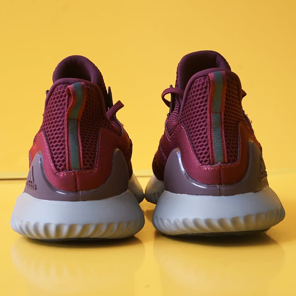 Alphabounce Beyond Marron Đỏ Đô
