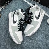  Nike Air Jordan 1 Mid - Light Smoke Grey Like Auth 