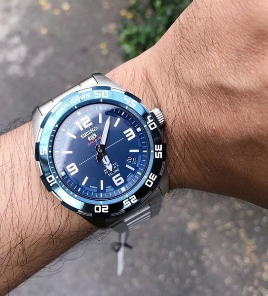 Seiko 5 Sports Automatic Blue Dial - SRPB85J1 - ChÃnh Hãng Giá Tá»t â PhongWatch