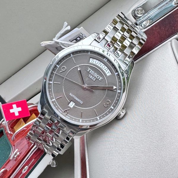 The Best Buy Online Stainless Steel Watch Bracelet T038.430.11.037.00_K0039710 main image 1