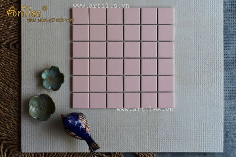  Gạch mosaic màu hồng nhạt 