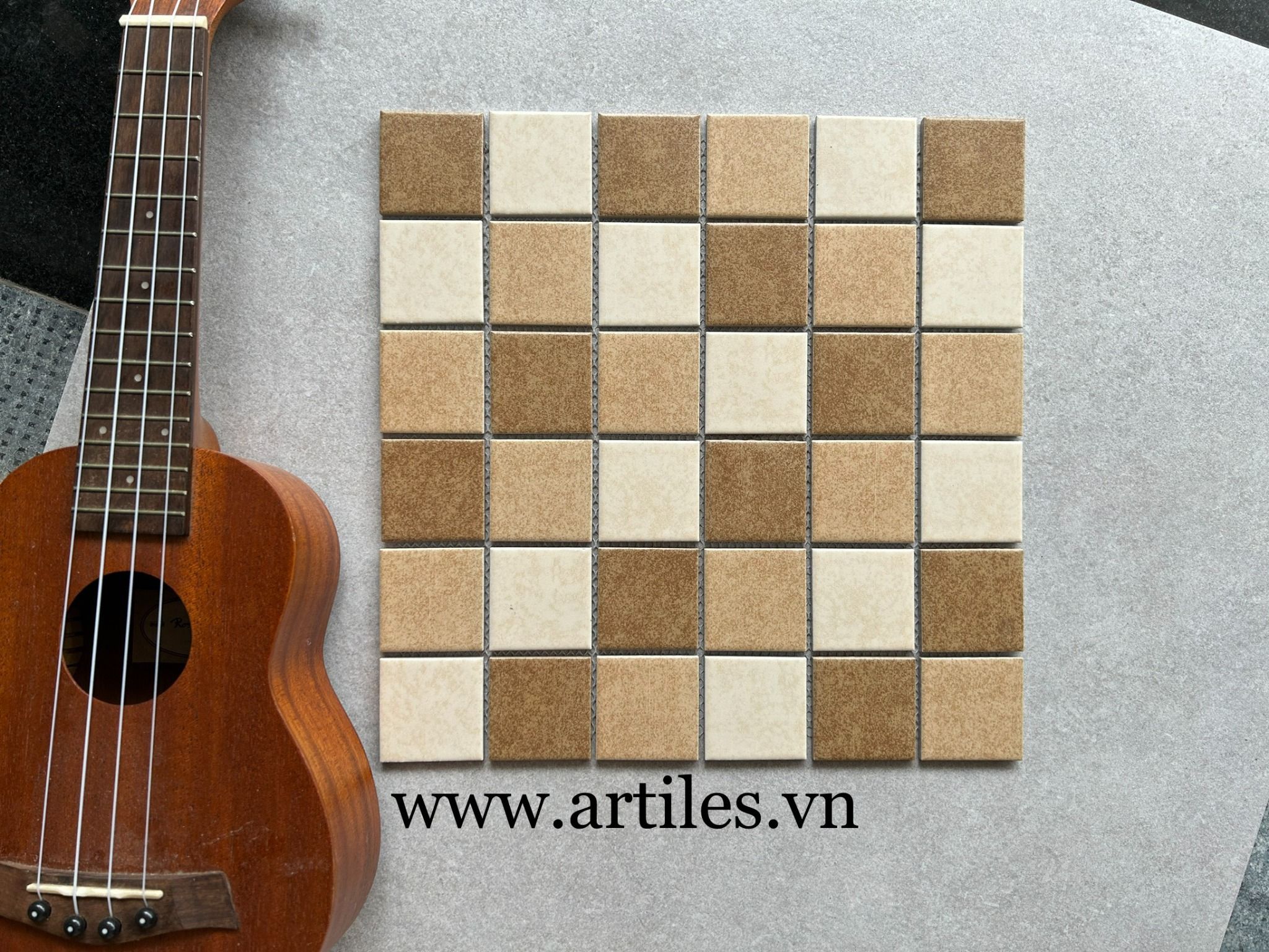 GẠCH MOSAIC GỐM SỨ MEN SỨ NÂU VÀNG