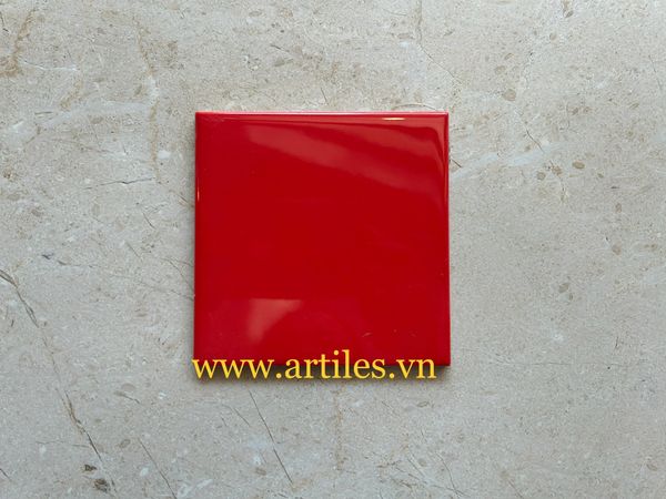 Gạch thẻ 10x10cm màu đỏ bóng