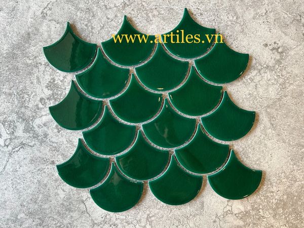 Gạch mosaic vảy cá xanh lá đậm