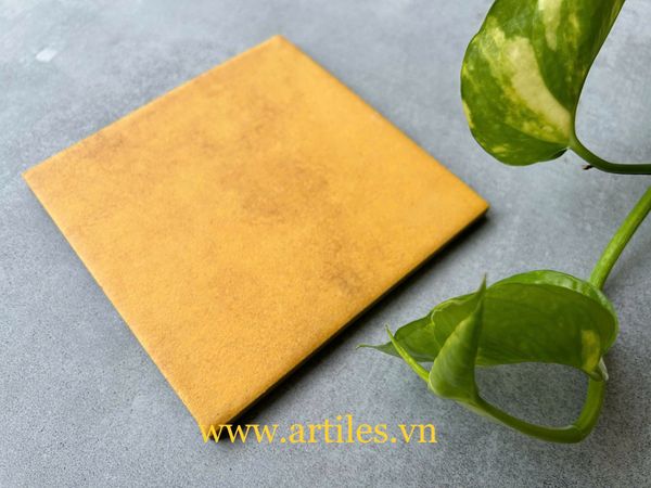 Gạch thẻ 150x150mm men mờ màu vàng 04M