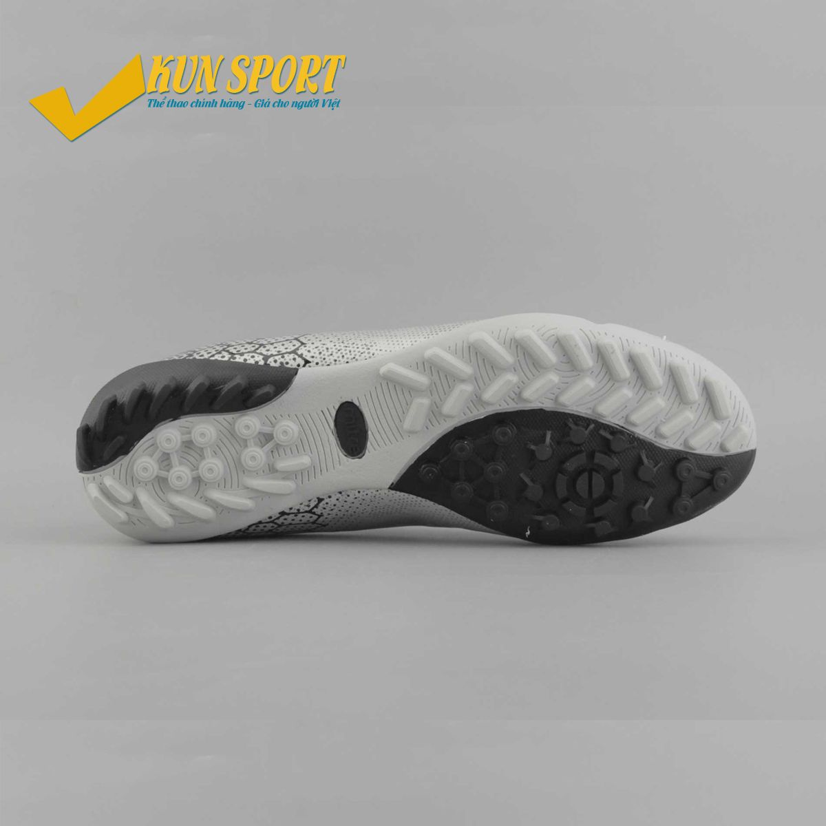 Giày MITRE 181045 TF - Xám