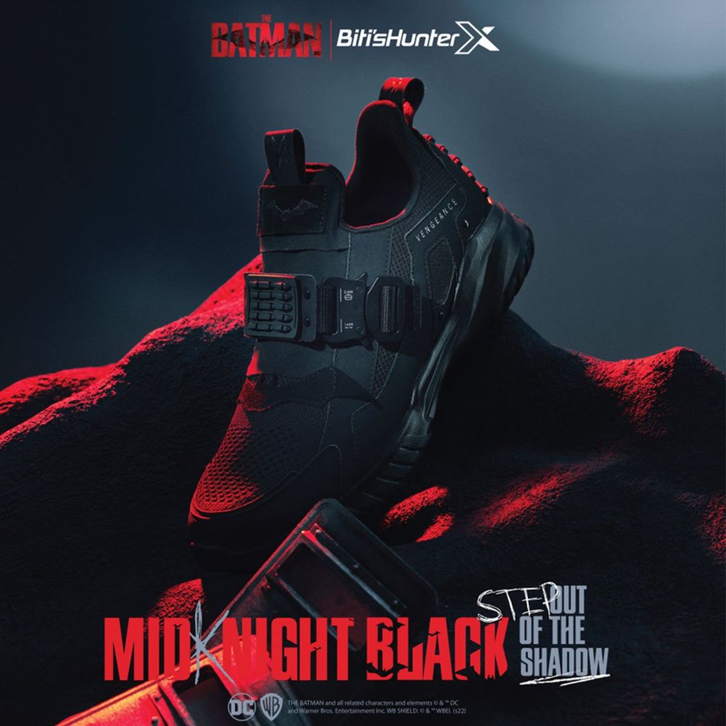  Giày Thể Thao Nữ Biti's Hunter x THE BATMAN - MID-KNIGHT BLACK COLLECTION - Fan edition DSWH08699 