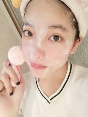 Máy rửa mặt mini làm sạch lỗ chân lông (có đế sạc)