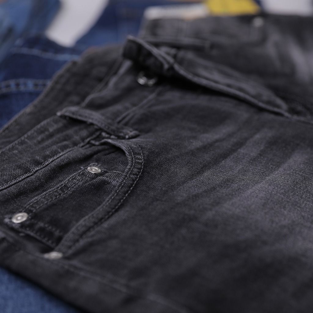 Quần jeans nam VNXK ống đứng co giản xám đen 106