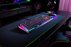 Bàn phím cơ Razer BlackWidow V4 X - Green Switch