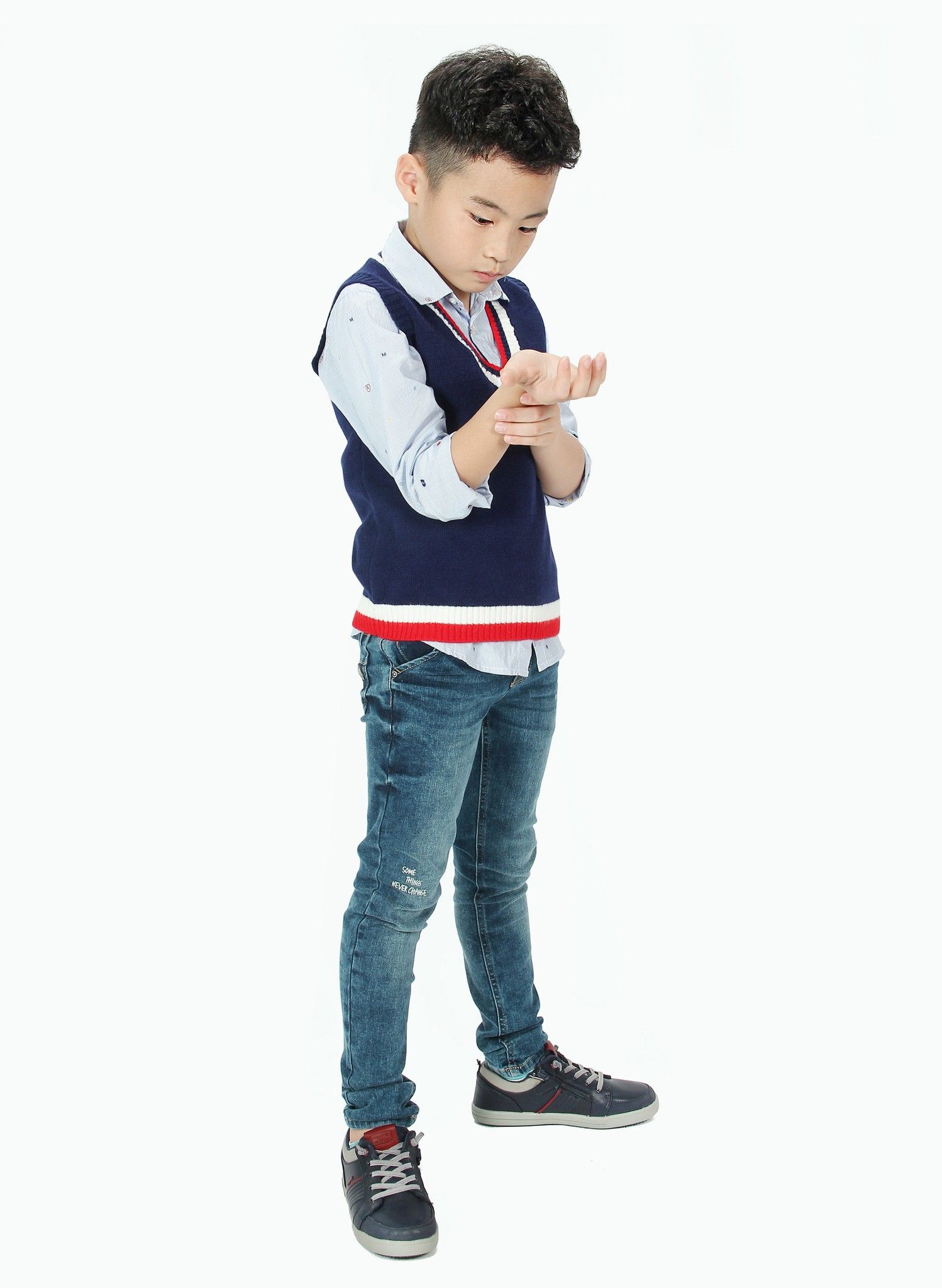 Áo len bé trai gile xanh navy viền kẻ
