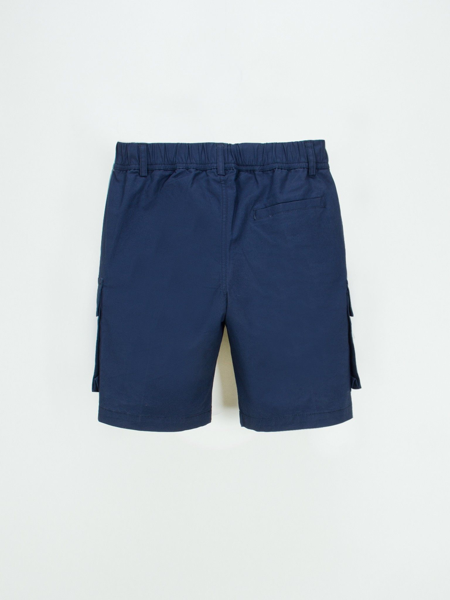 Quần short kaki màu navy túi hộp - Blue Seven