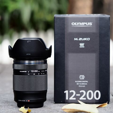 Lens Olympus 12-200mm F3.5-6.3 ( 99% Fullbox )