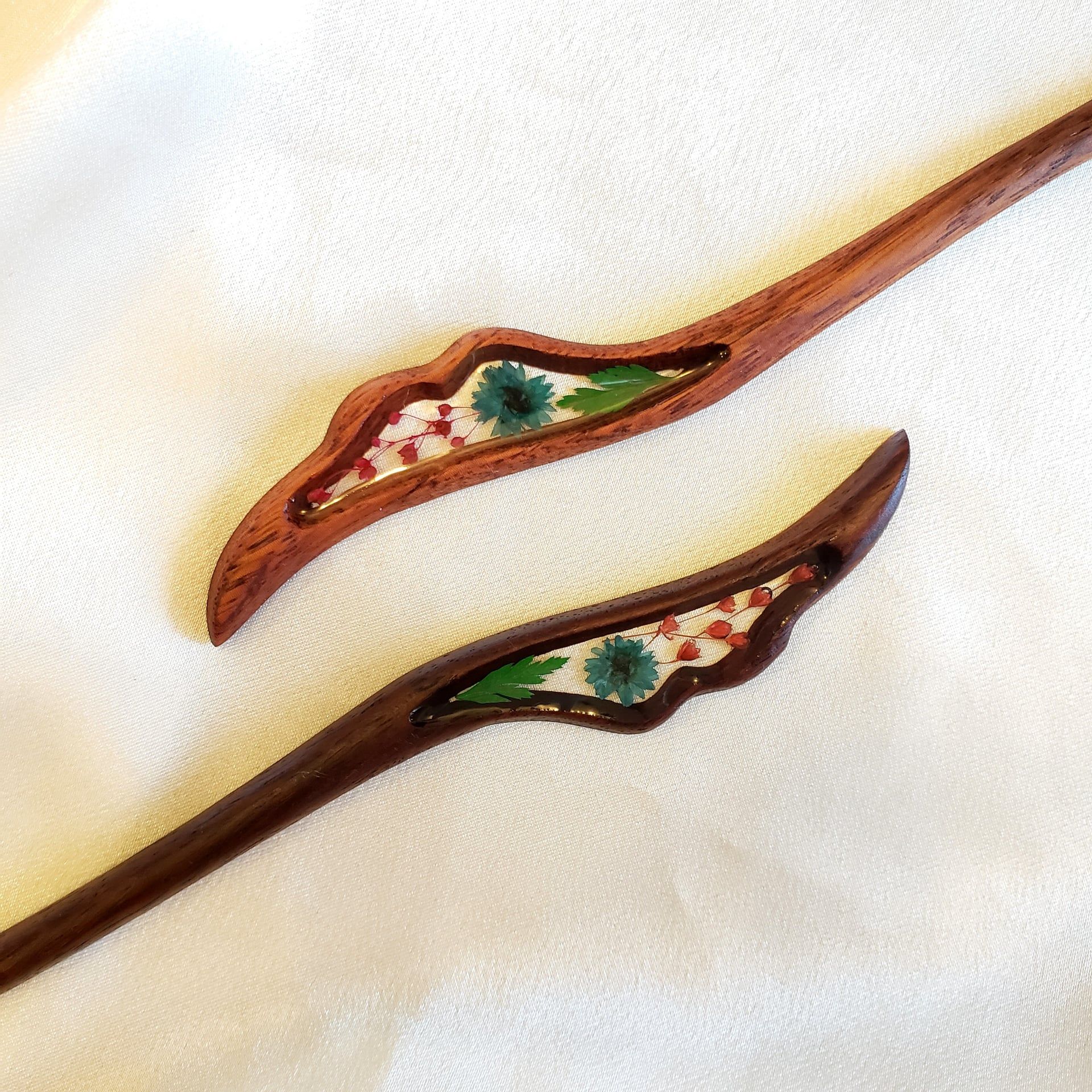 Trâm cài tóc gỗ-resin-canhtien-hoanhieucanh