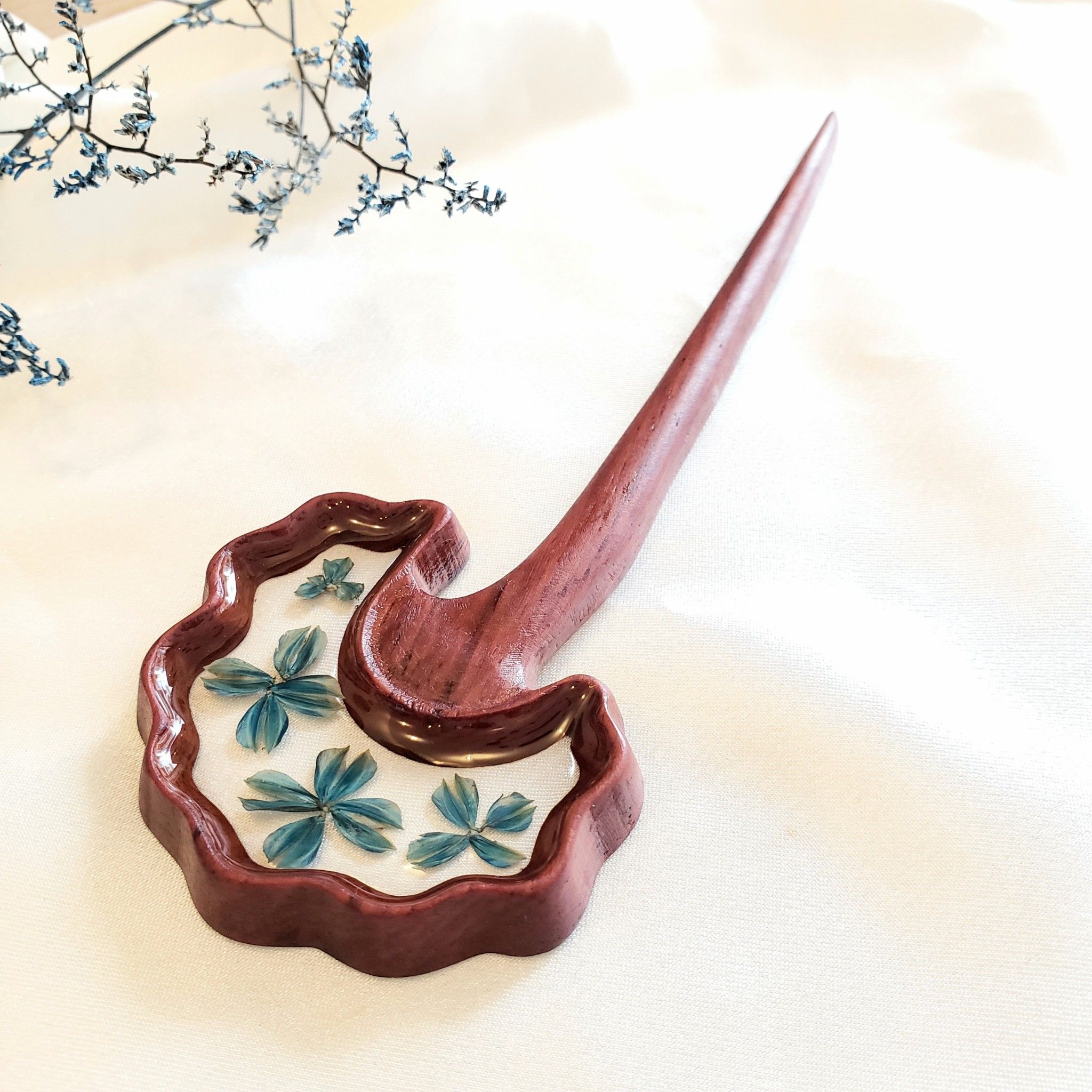Trâm cài tóc gỗ- resin-canhquat-duoitho