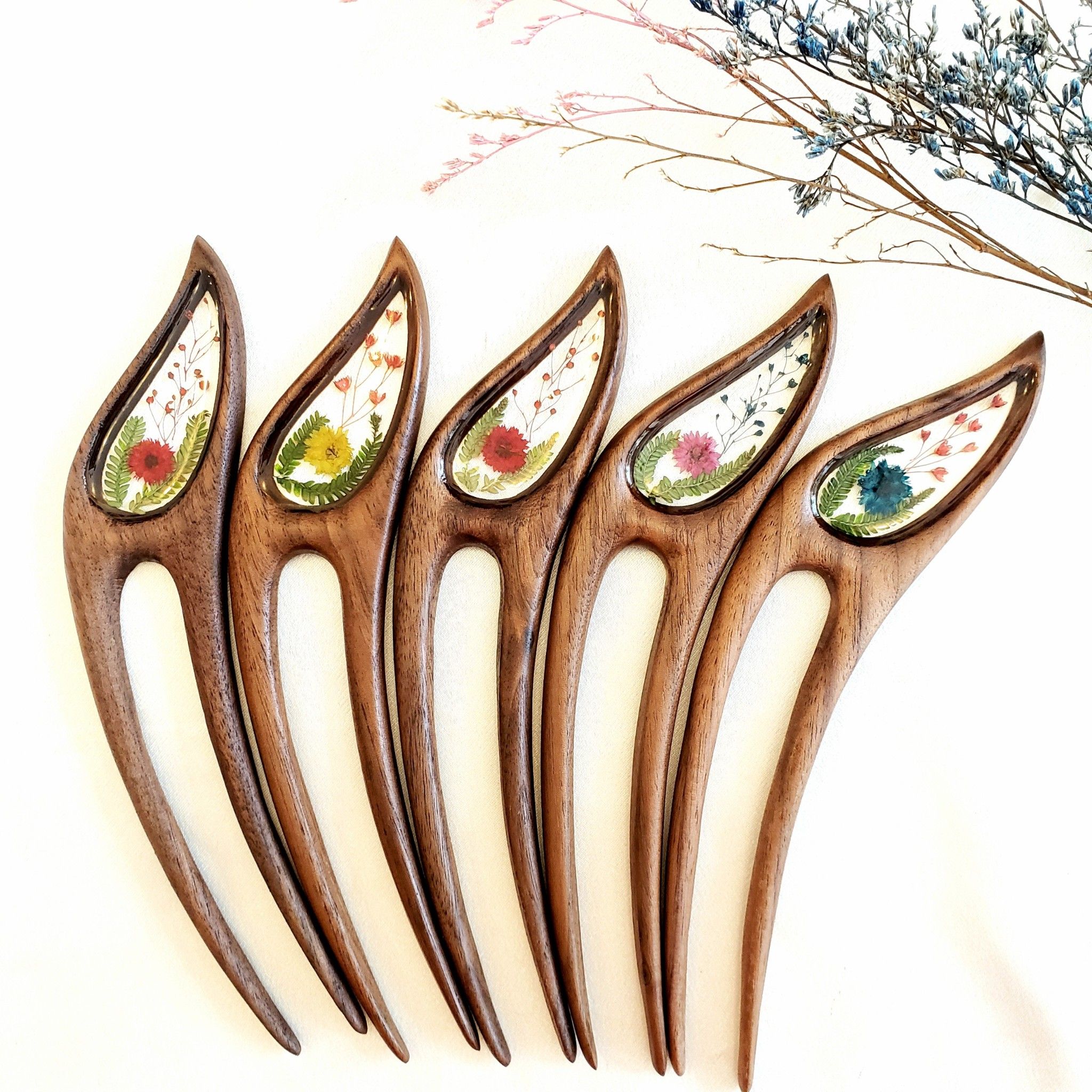 Trâm cài tóc gỗ- resin- HOA KHÔ & DƯƠNG SỈ (2 que) 139
