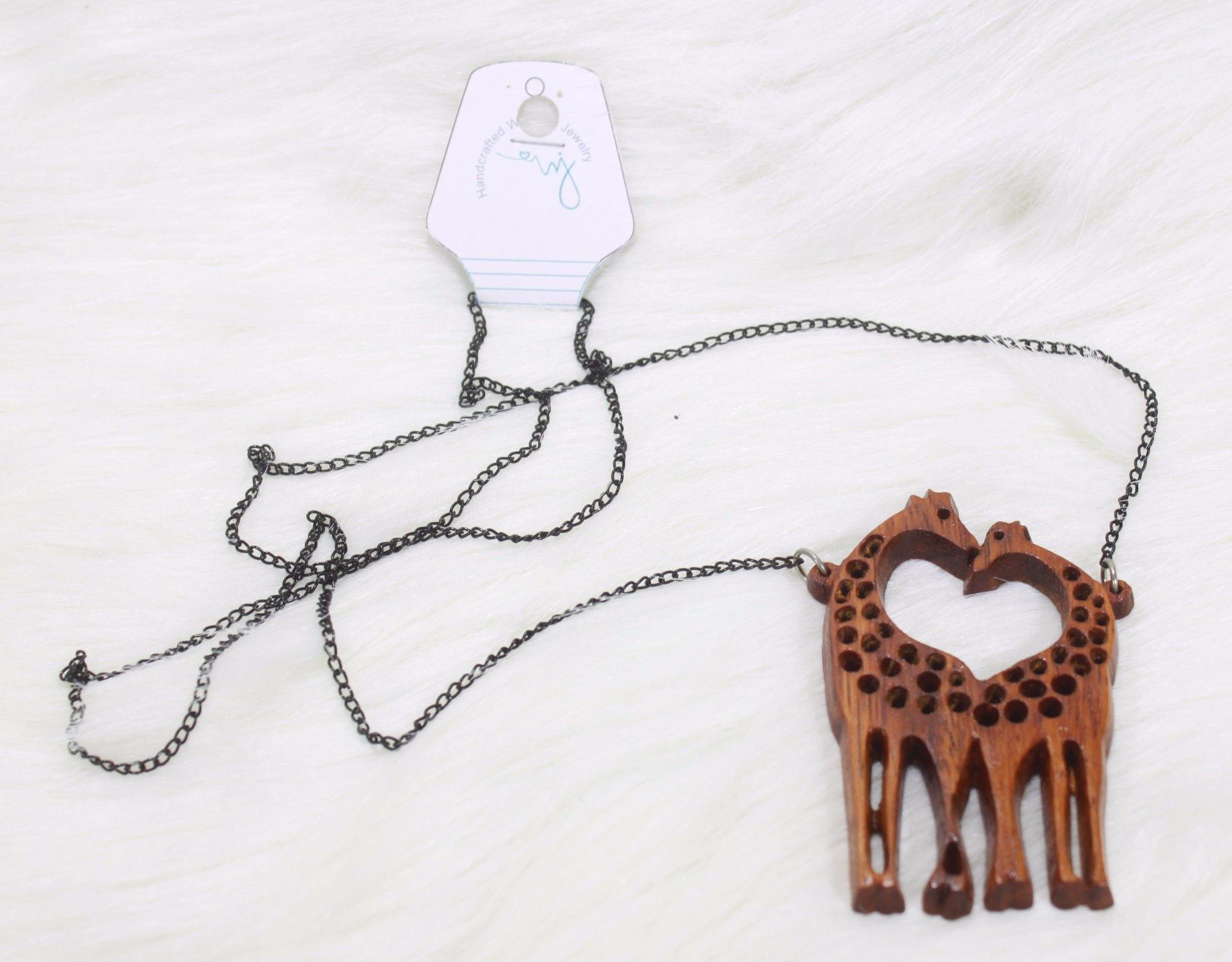 Mặt dây chuyền gỗ Giraffe
