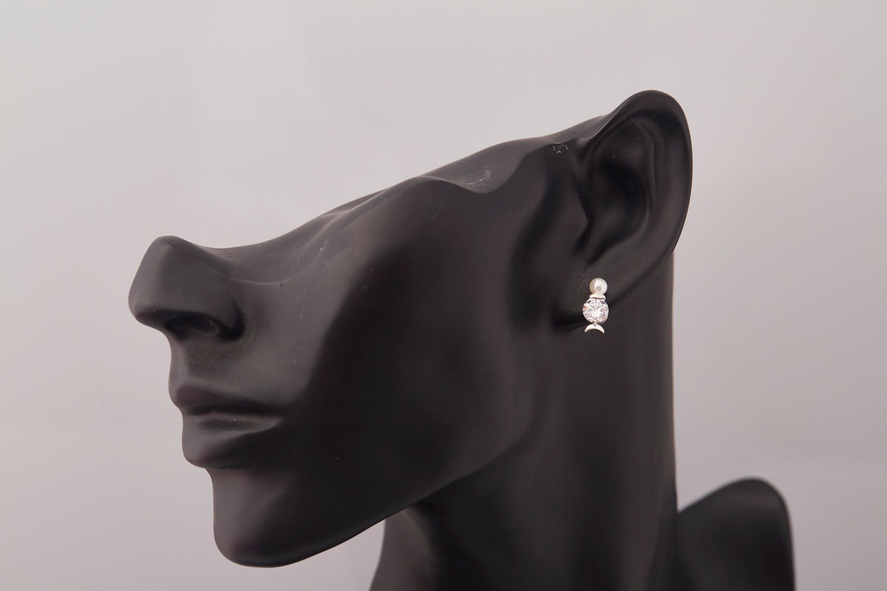 Hoa tai bạc đính Ngọc trai thương hiệu Opal