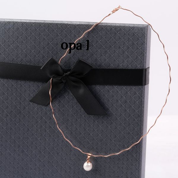  Vòng cổ dạng kiềng và Hoa tai Ngọc trai phong cách trẻ trung thương hiệu OPAI 