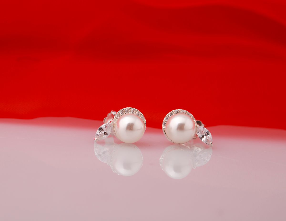 Hoa tai bạc đính Ngọc trai thương hiệu Opal