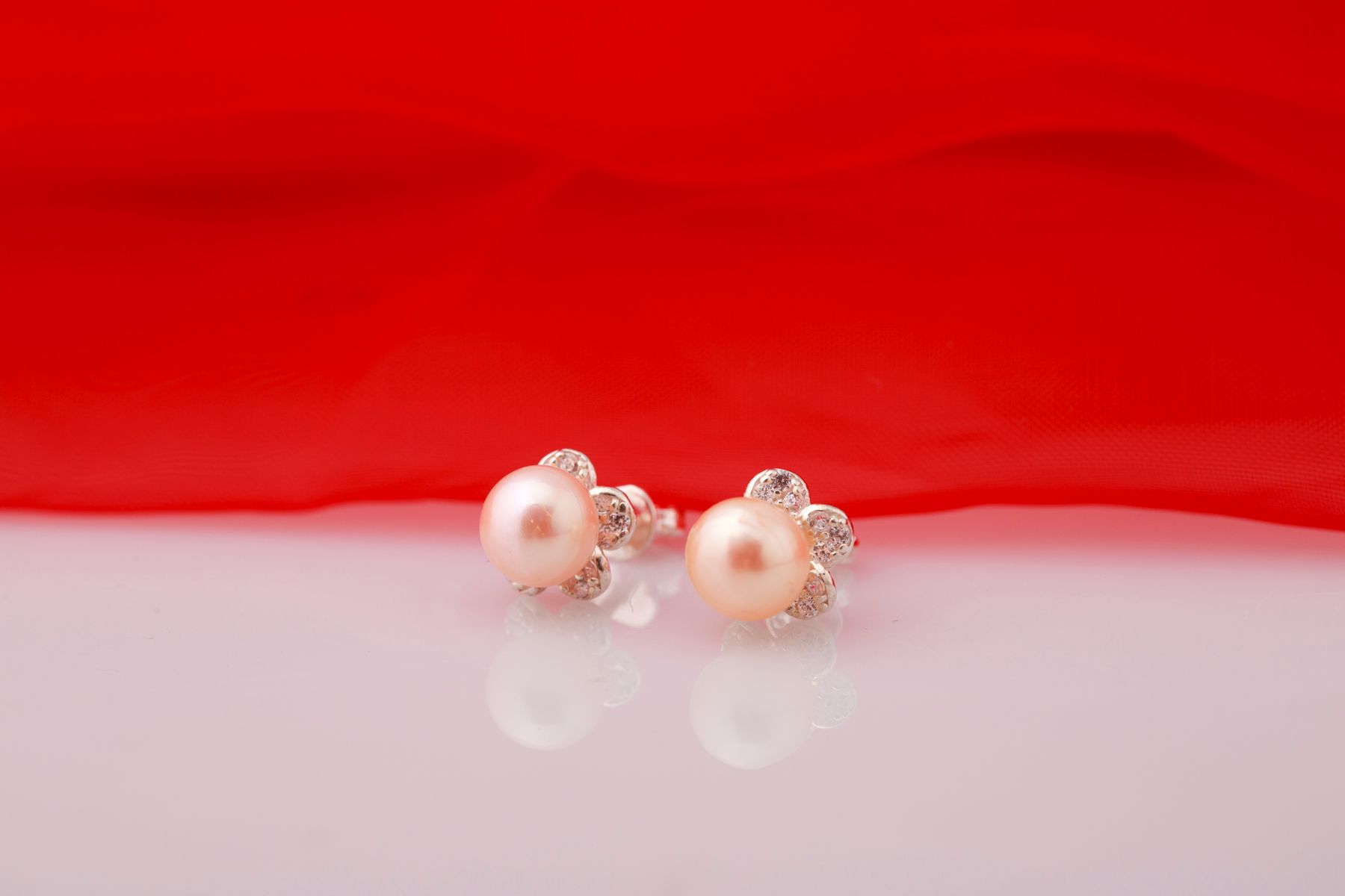 Hoa tai bạc đính Ngọc trai thương hiệu Opal