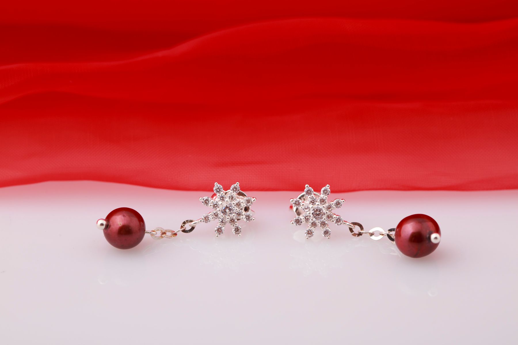 Hoa tai bạc đính Ngọc trai thương hiệu Opal