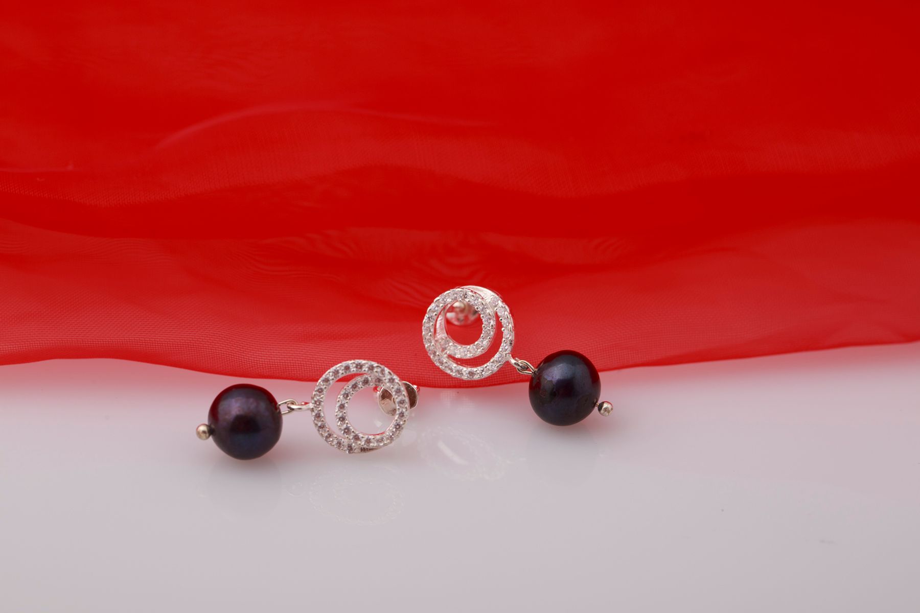 Hoa tai bạc đính Ngọc trai thương hiệu Opal