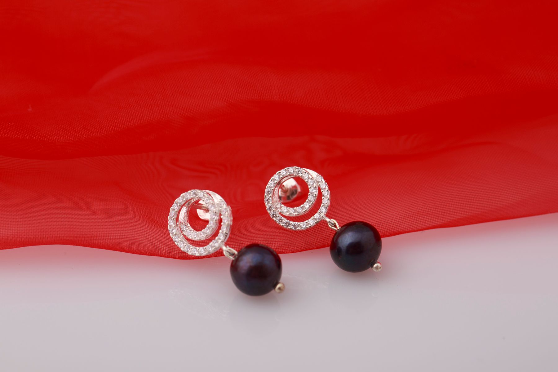 Hoa tai bạc đính Ngọc trai thương hiệu Opal