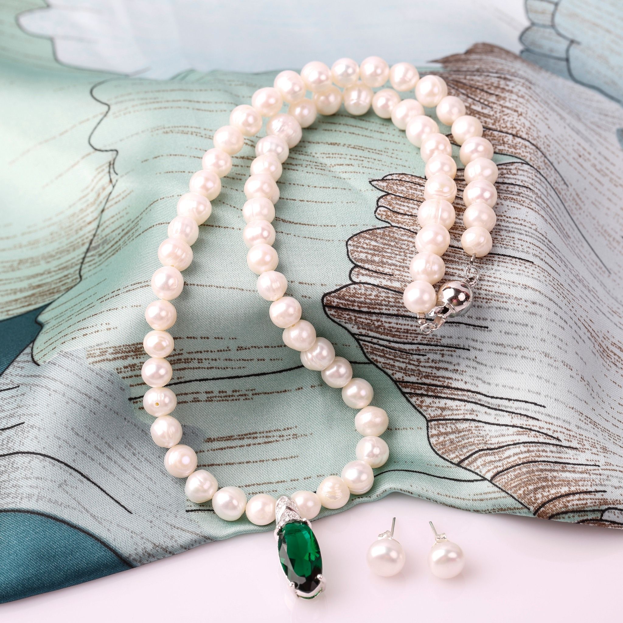 Vòng cổ và hoa tai ngọc trai thương hiệu Opal HT2